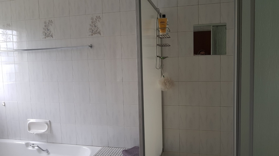 5 Bedroom Property for Sale in Sasolburg Rural Free State